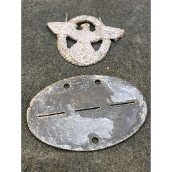 Lot from Stalingrad! Cockade + Empty Dog Tag