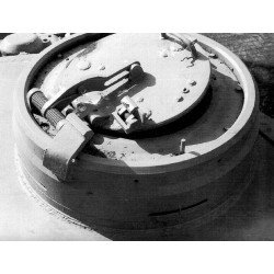 Tiger 1 hatch lock in the command turret