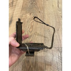 Motorcycle battery bracket