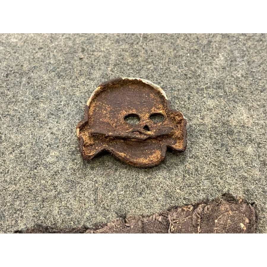 SS Totenkopf Skull with Patch ORIGINAL!