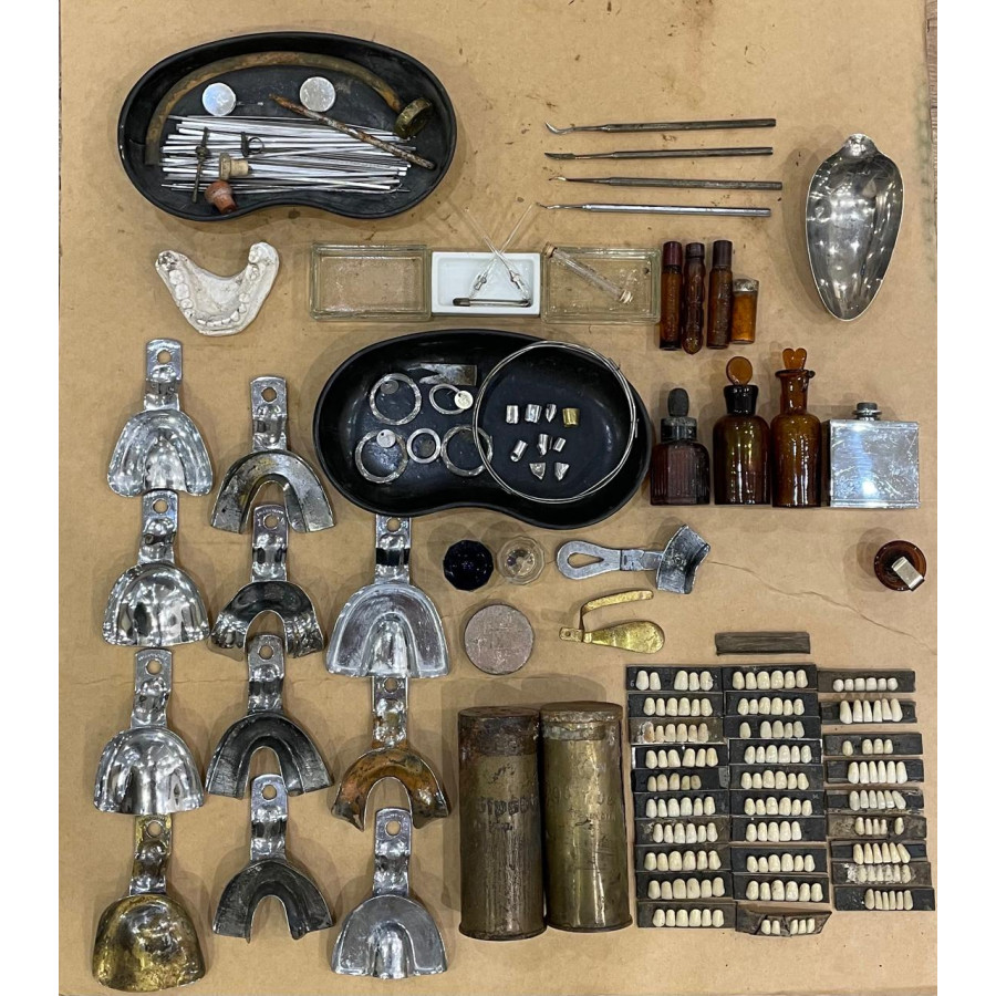 Wehrmacht Dentists' Items