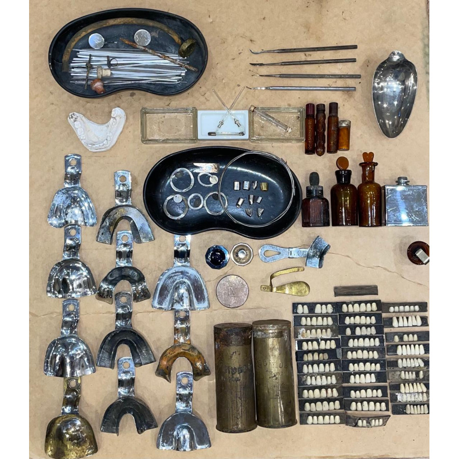 Wehrmacht Dentists' Items