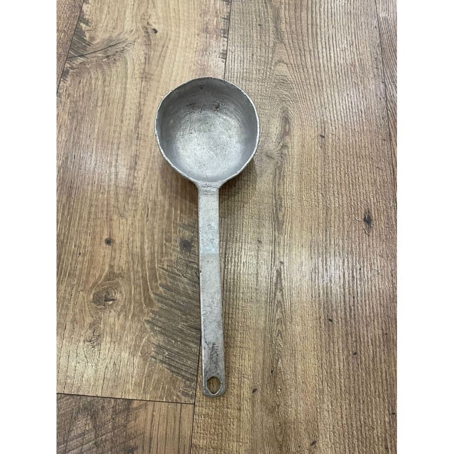 Field kitchen ladle in Good Condition