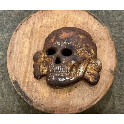 SS-Totenkopf officer's cockade (without a stripe)