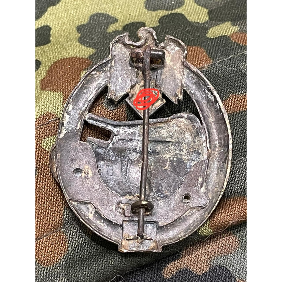 Breast badge «25 days of Tank Attacks»