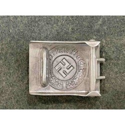 Police buckle