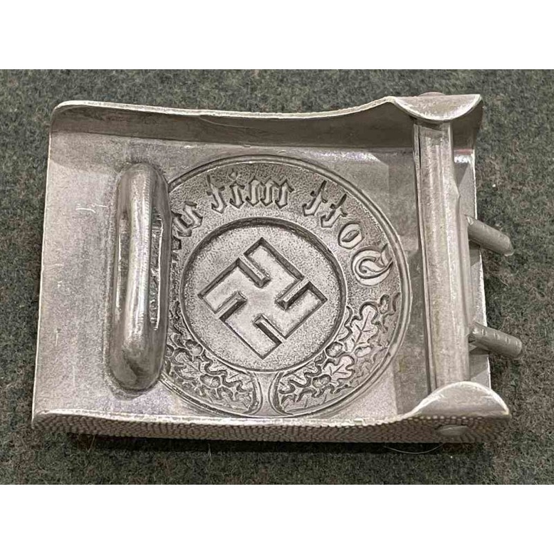 Police buckle